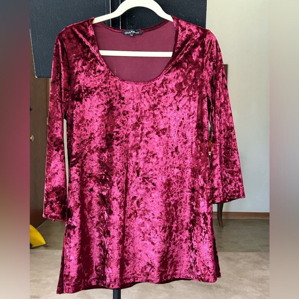 Slinky Brand Burgundy Top
